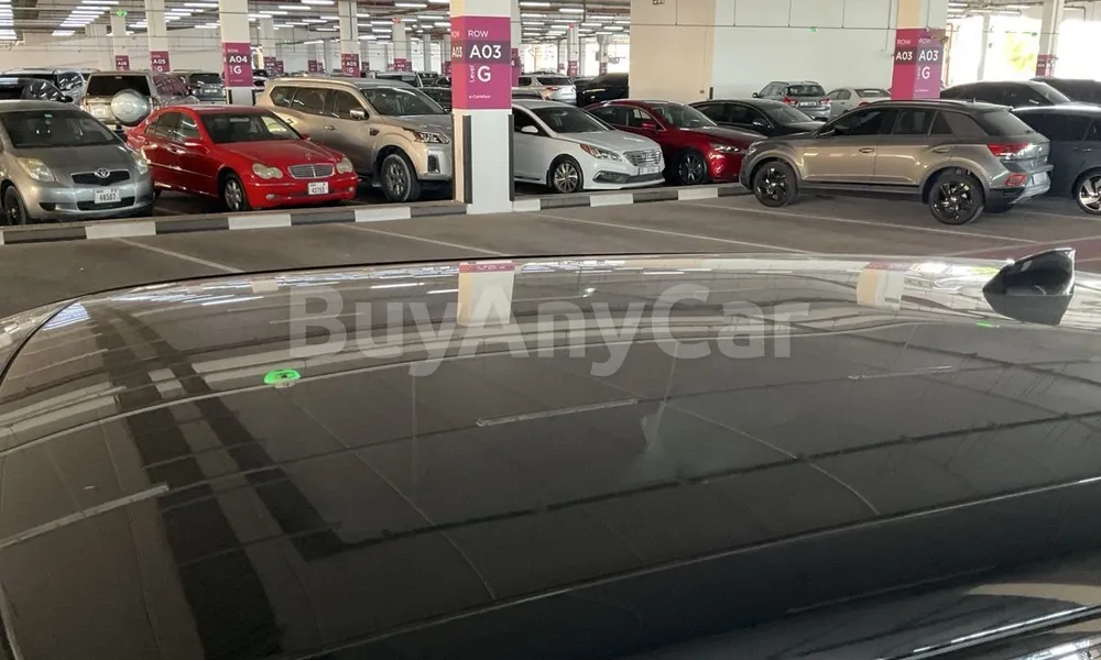 Vehicle photo 4