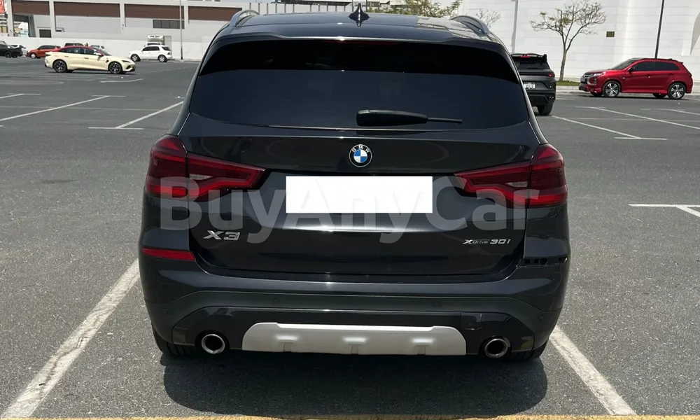 Vehicle photo 2