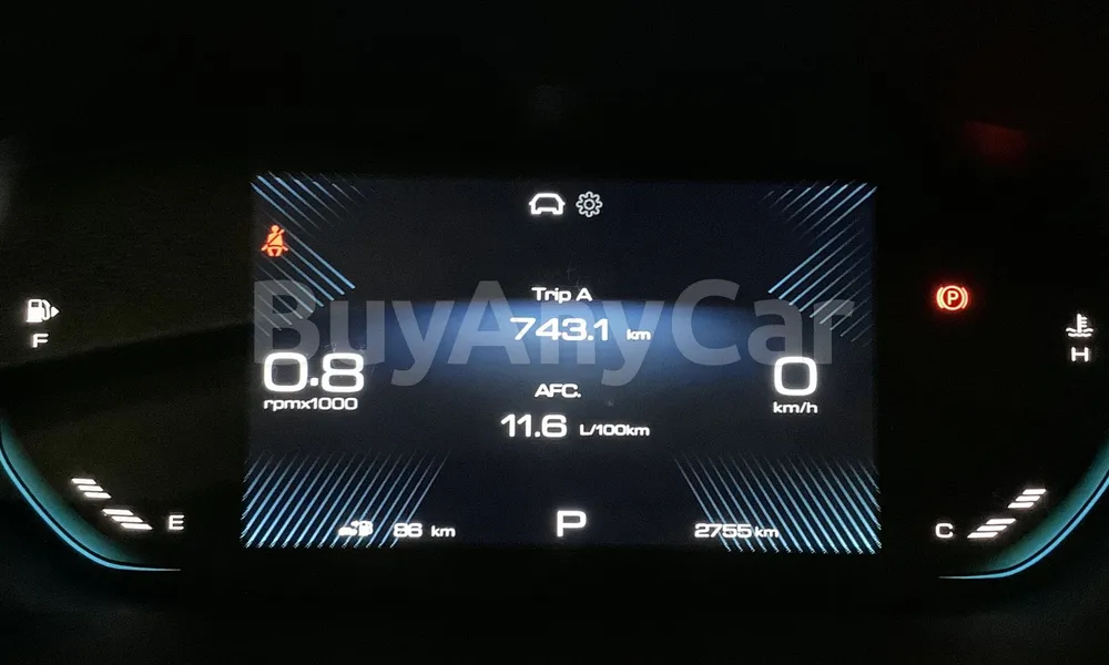 Vehicle photo 8