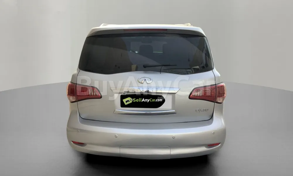 Vehicle photo 2