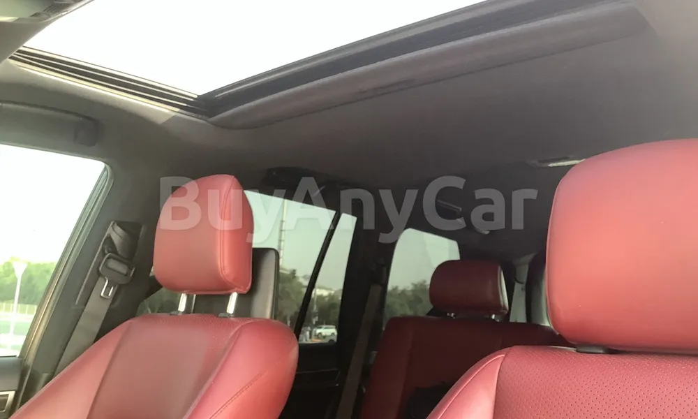 Vehicle photo 10