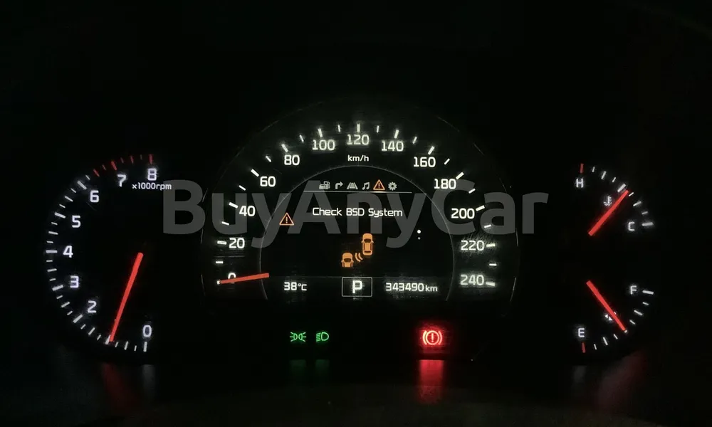 Vehicle photo 8