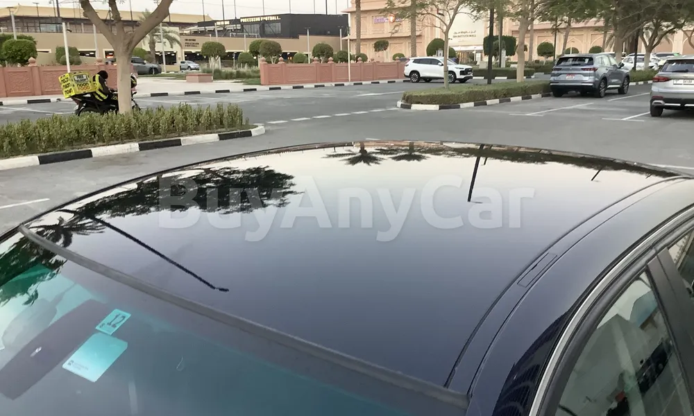 Vehicle photo 5