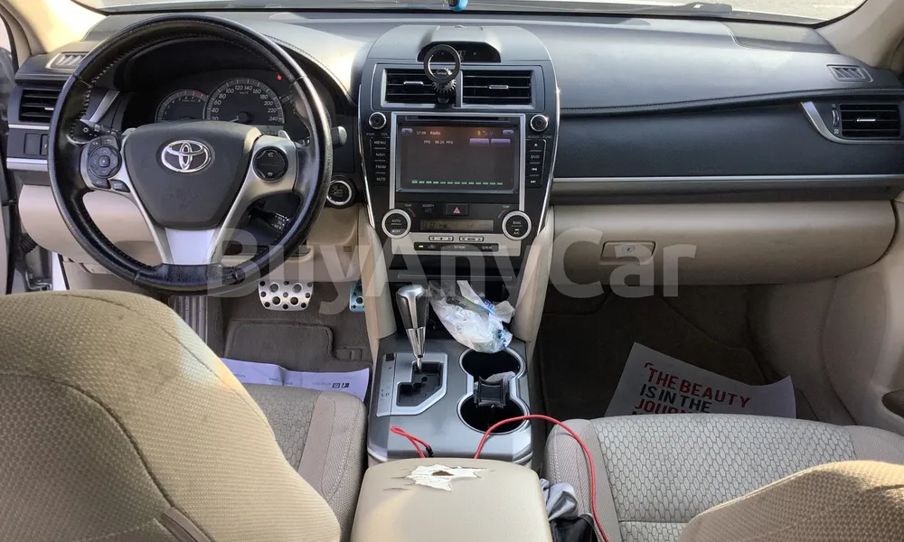 Vehicle photo 8