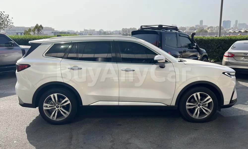 Vehicle photo 3
