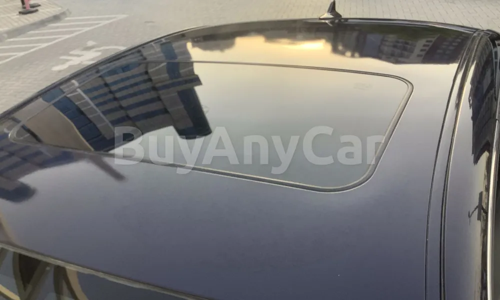 Vehicle photo 5