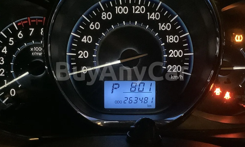 Vehicle photo 8