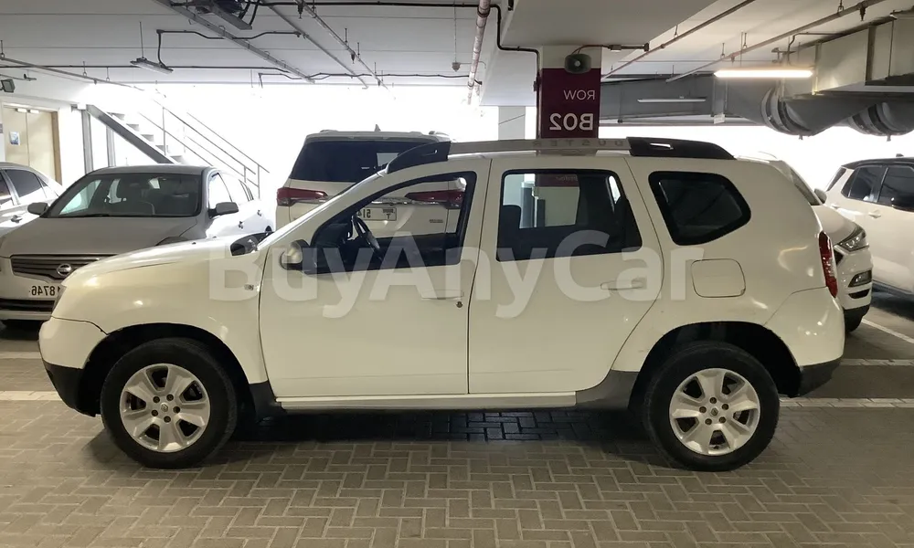 Vehicle photo 6