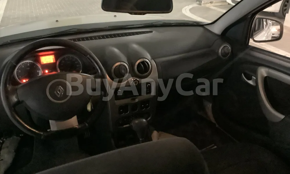 Vehicle photo 8