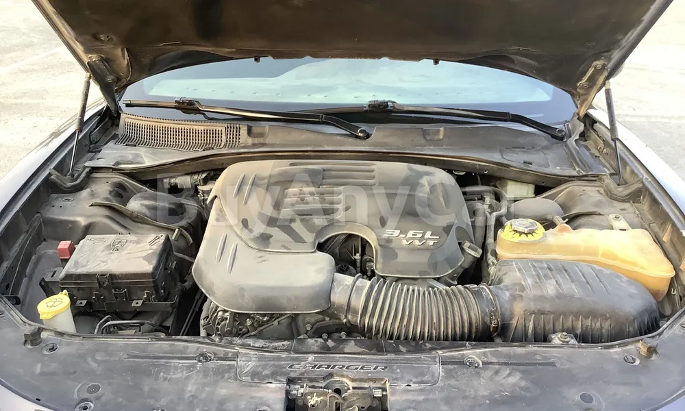 Vehicle photo 6