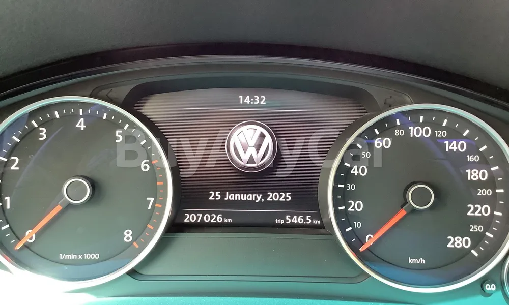 Vehicle photo 7