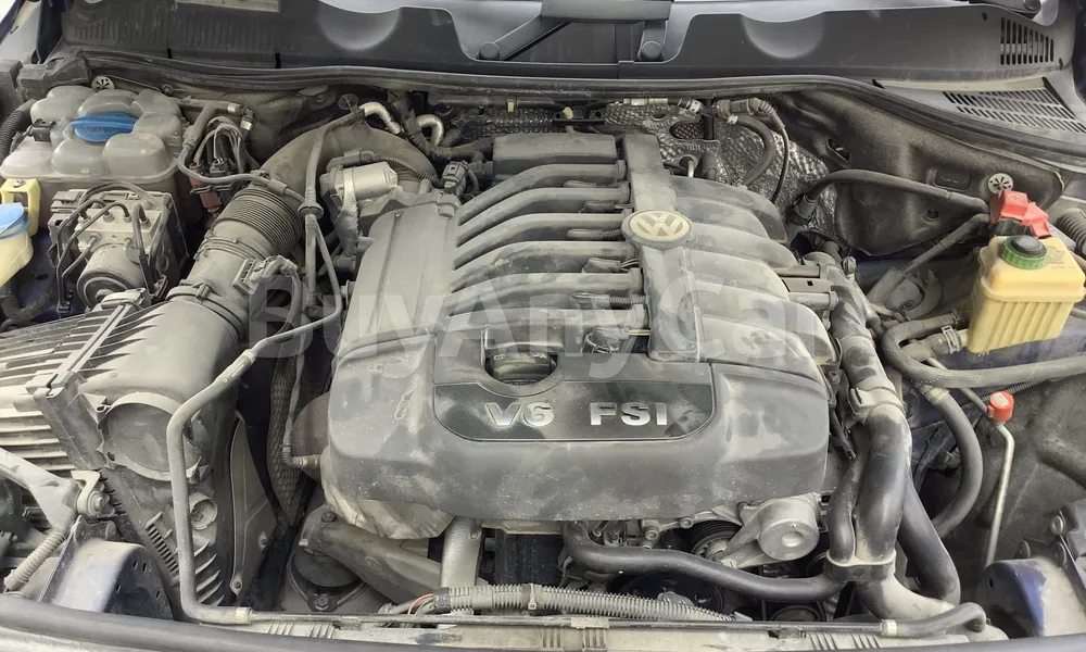 Vehicle photo 6