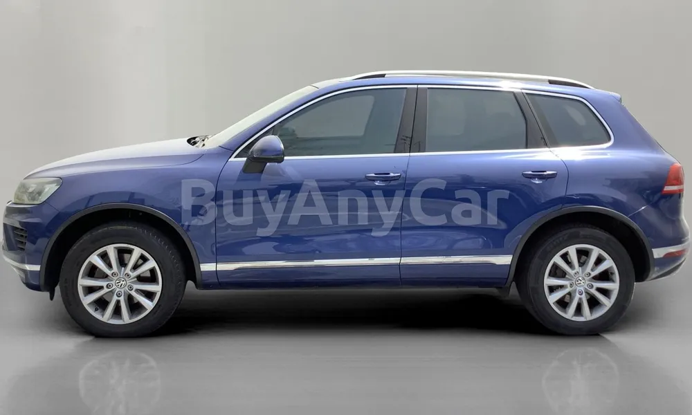 Vehicle photo 4