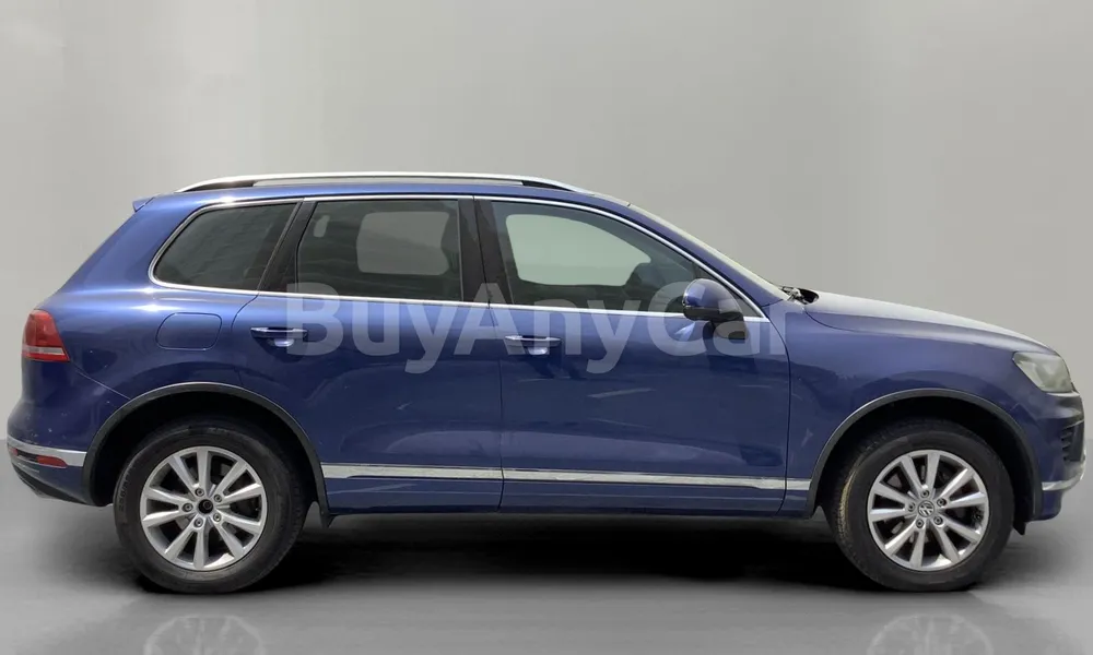 Vehicle photo 3