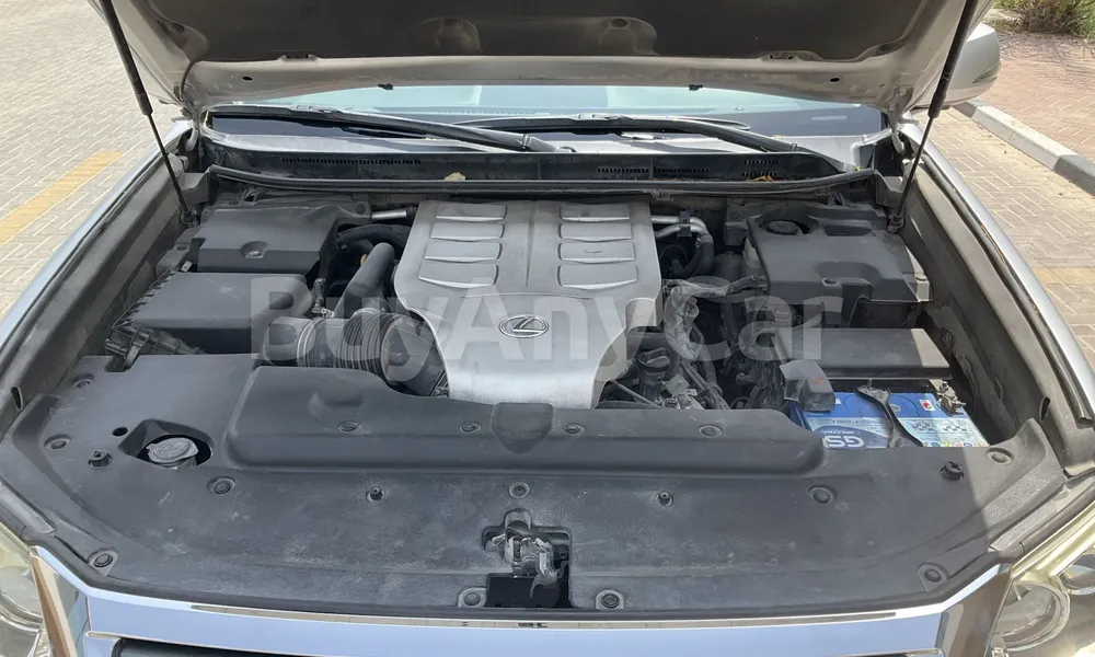 Vehicle photo 6