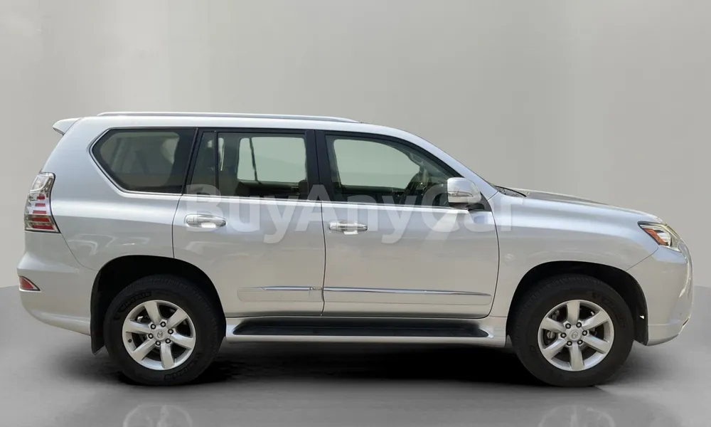 Vehicle photo 4