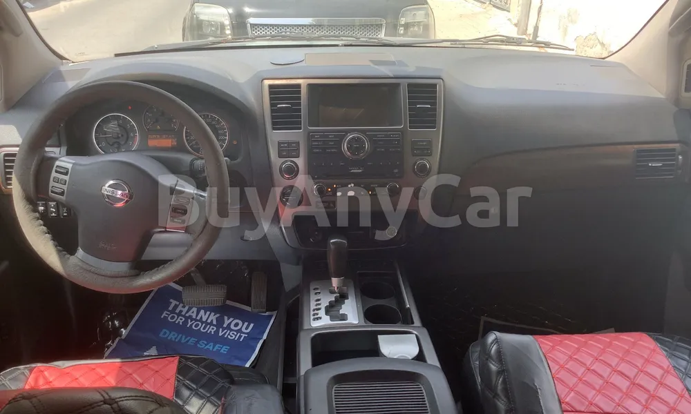 Vehicle photo 10