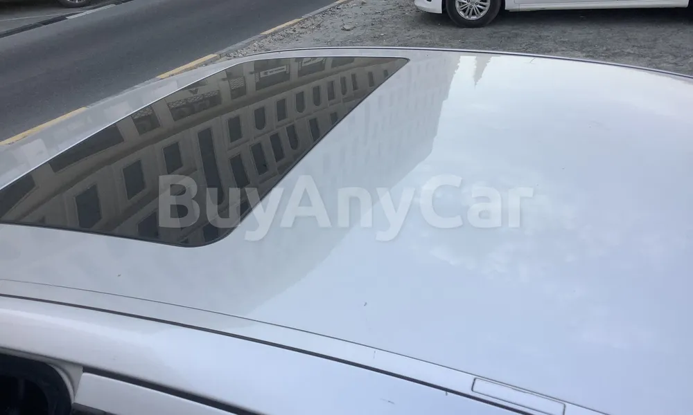 Vehicle photo 6