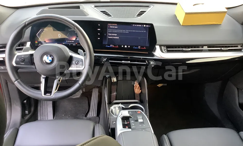 Vehicle photo 7