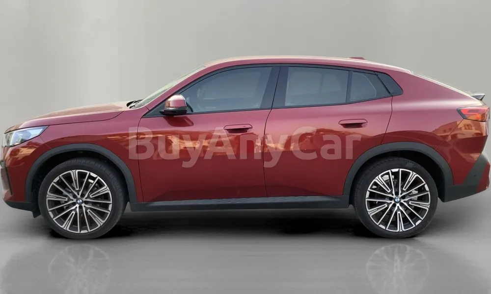 Vehicle photo 4
