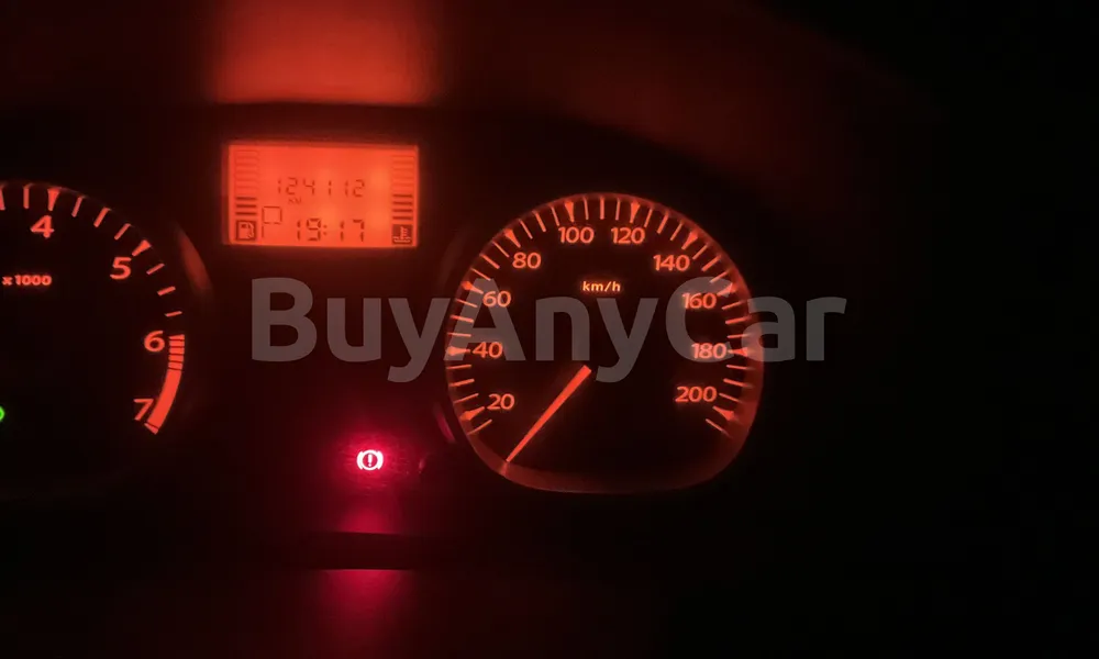 Vehicle photo 7