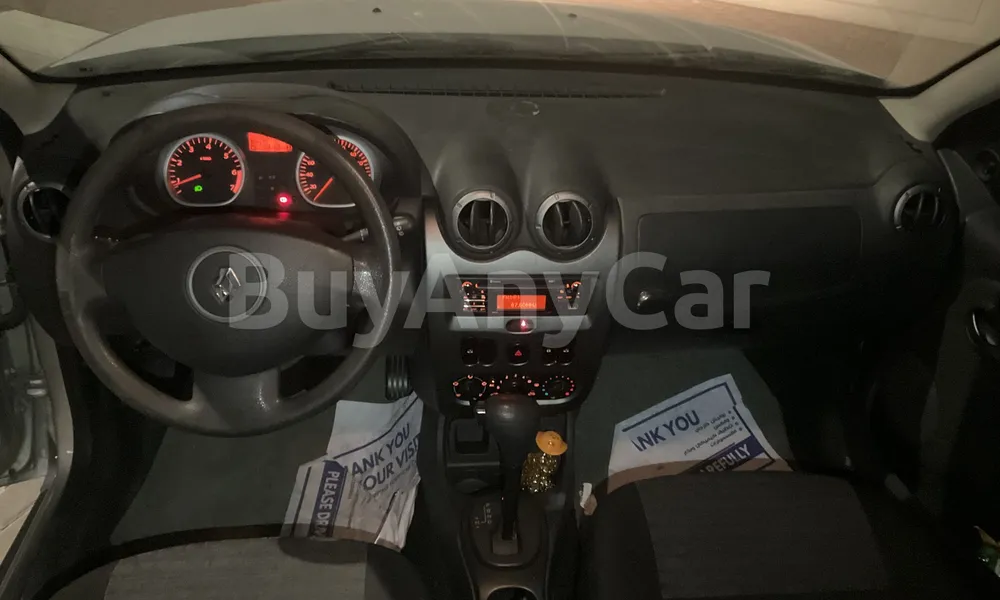Vehicle photo 8