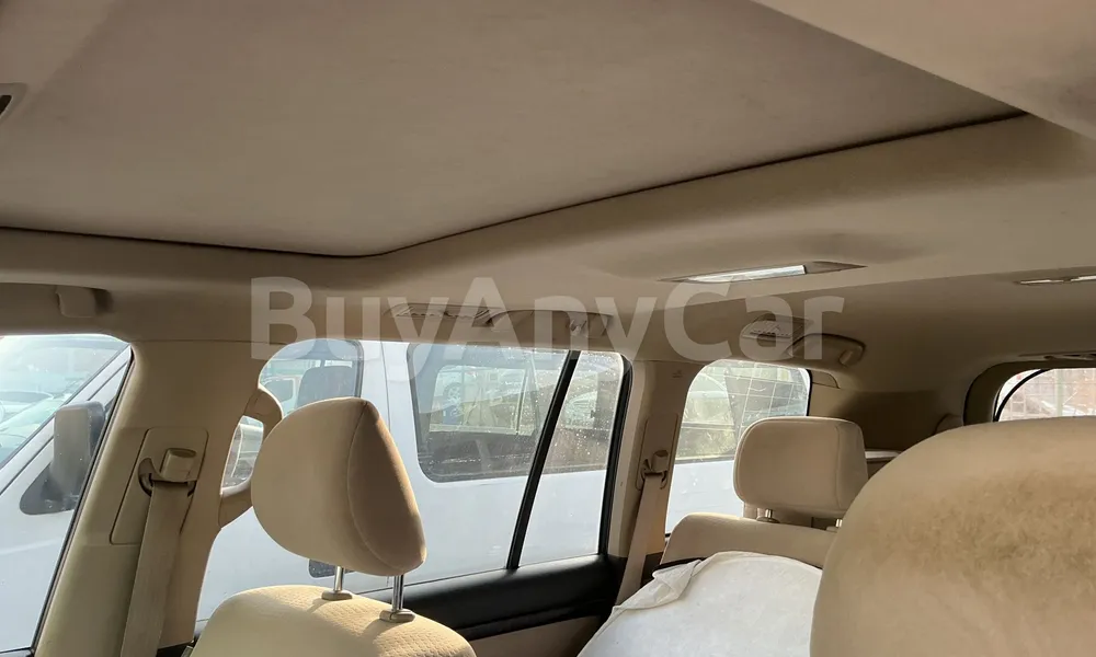 Vehicle photo 8