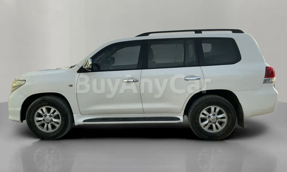Vehicle photo 4