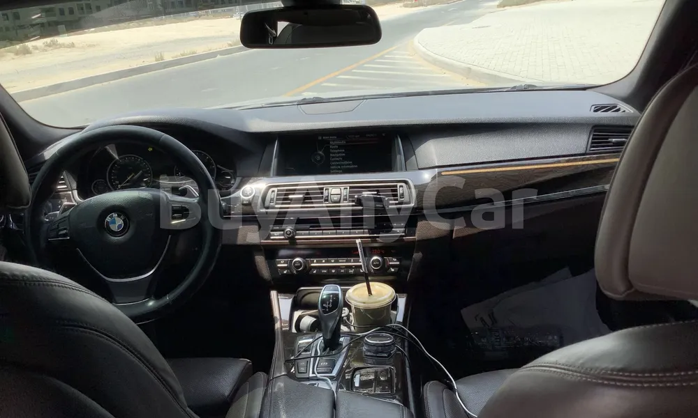 Vehicle photo 8