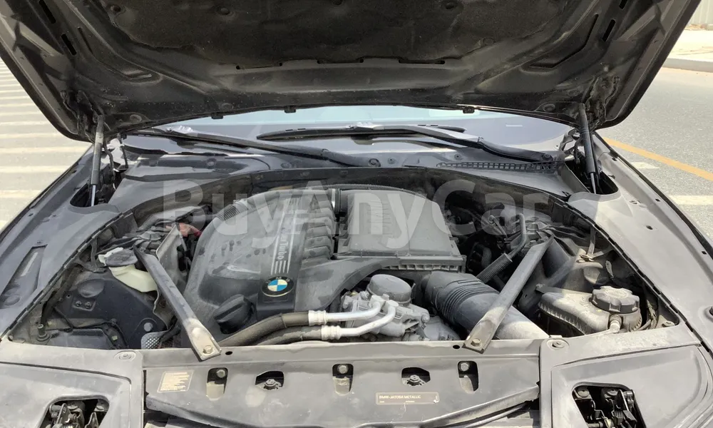 Vehicle photo 7