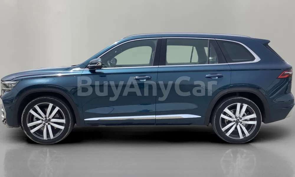 Vehicle photo 3