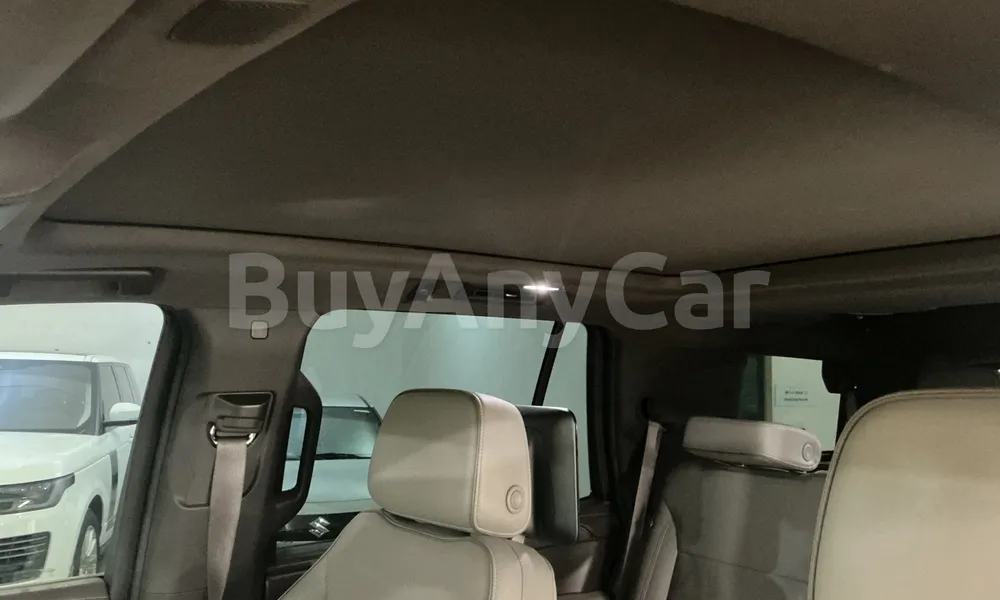 Vehicle photo 9