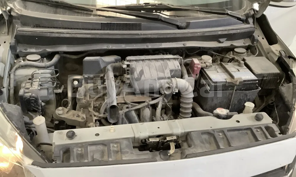 Vehicle photo 6
