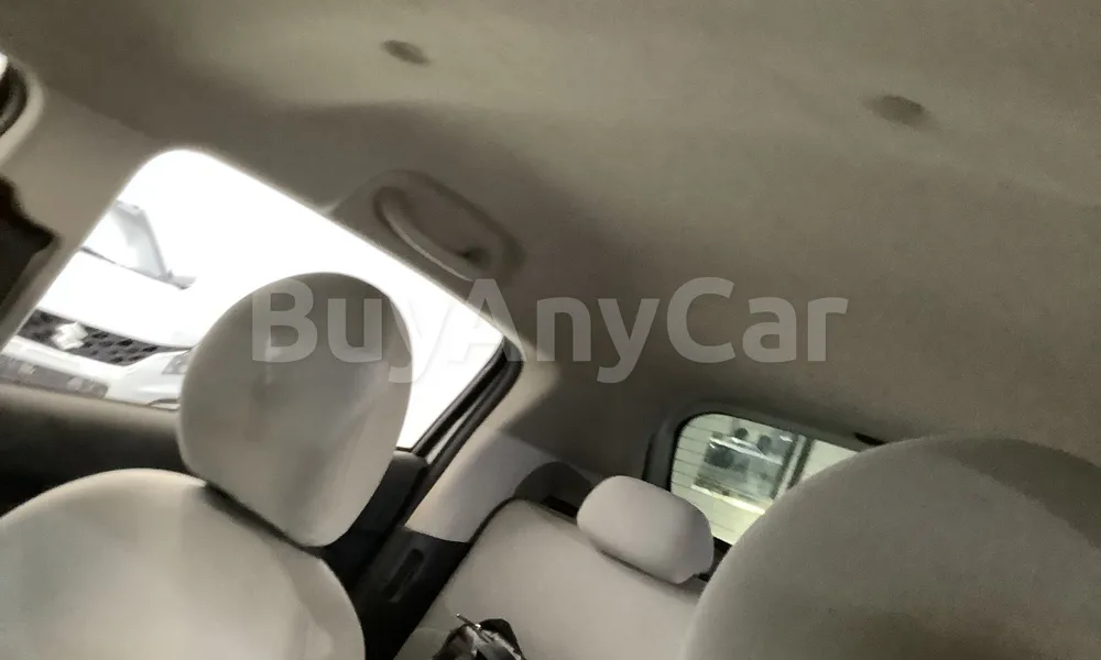Vehicle photo 9