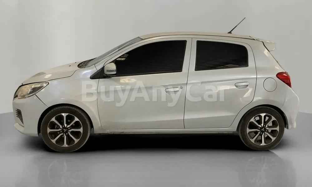 Vehicle photo 4