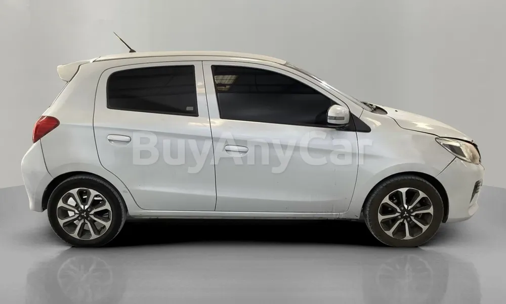 Vehicle photo 3