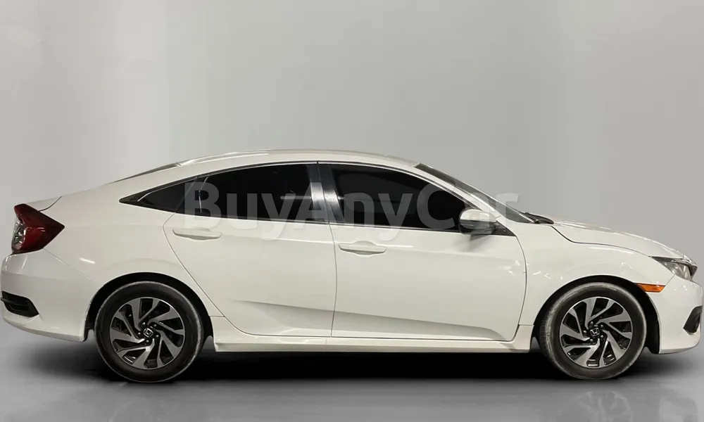 Vehicle photo 3