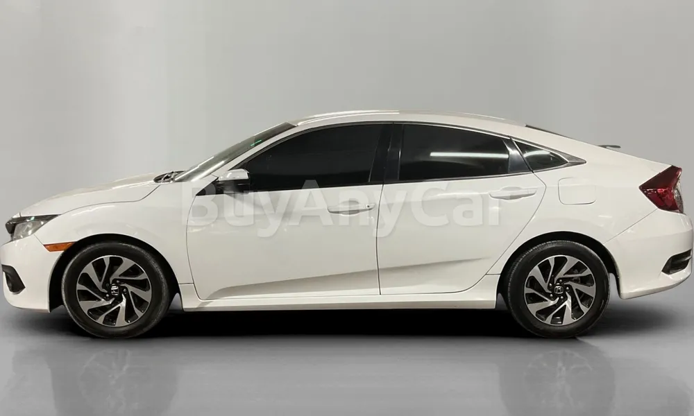 Vehicle photo 4