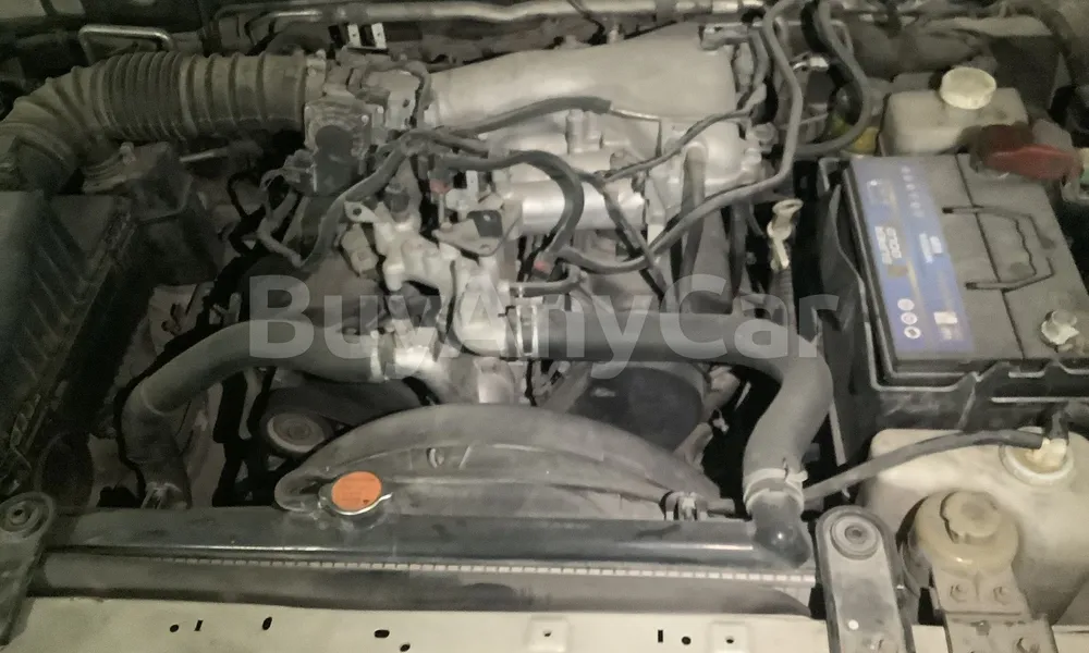 Vehicle photo 6