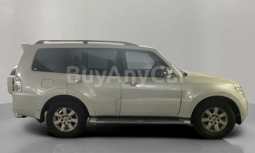 Vehicle photo 3