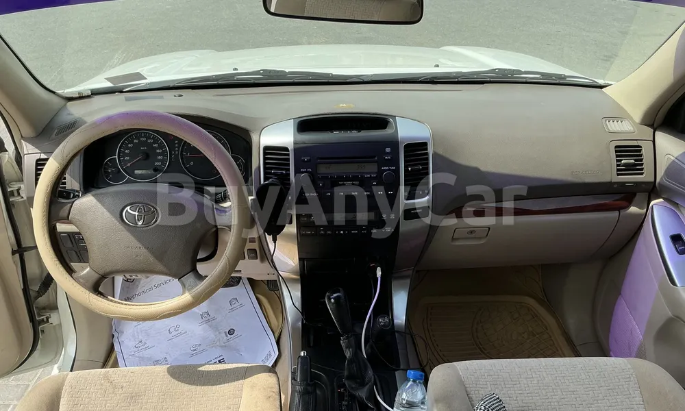 Vehicle photo 9