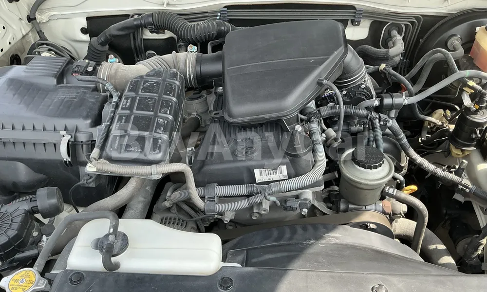 Vehicle photo 7
