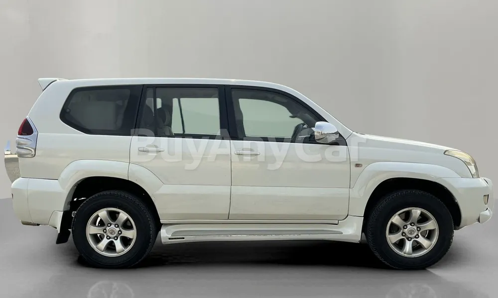 Vehicle photo 3