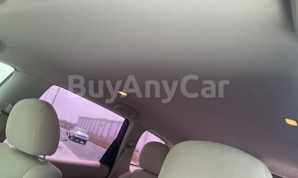 Vehicle photo 7
