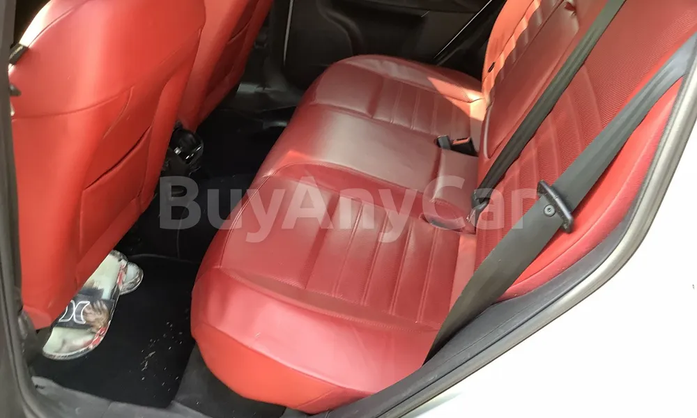 Vehicle photo 8