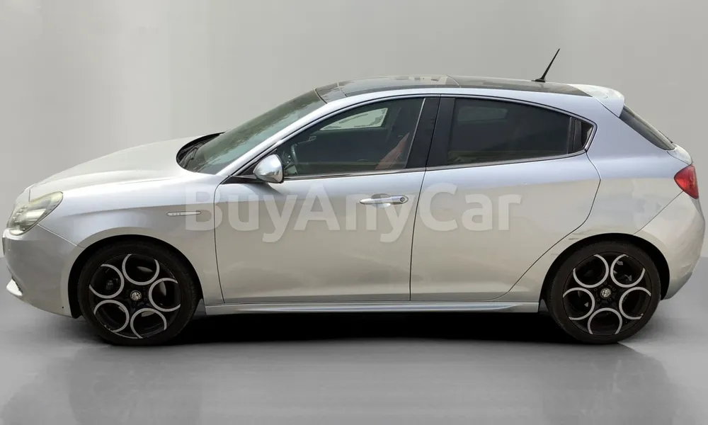 Vehicle photo 4