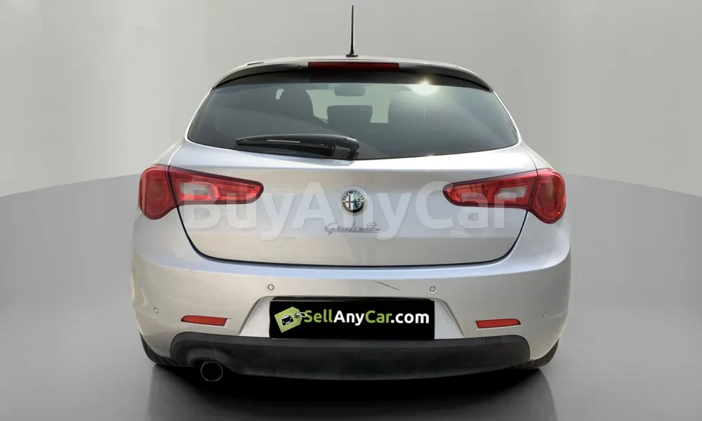 Vehicle photo 2