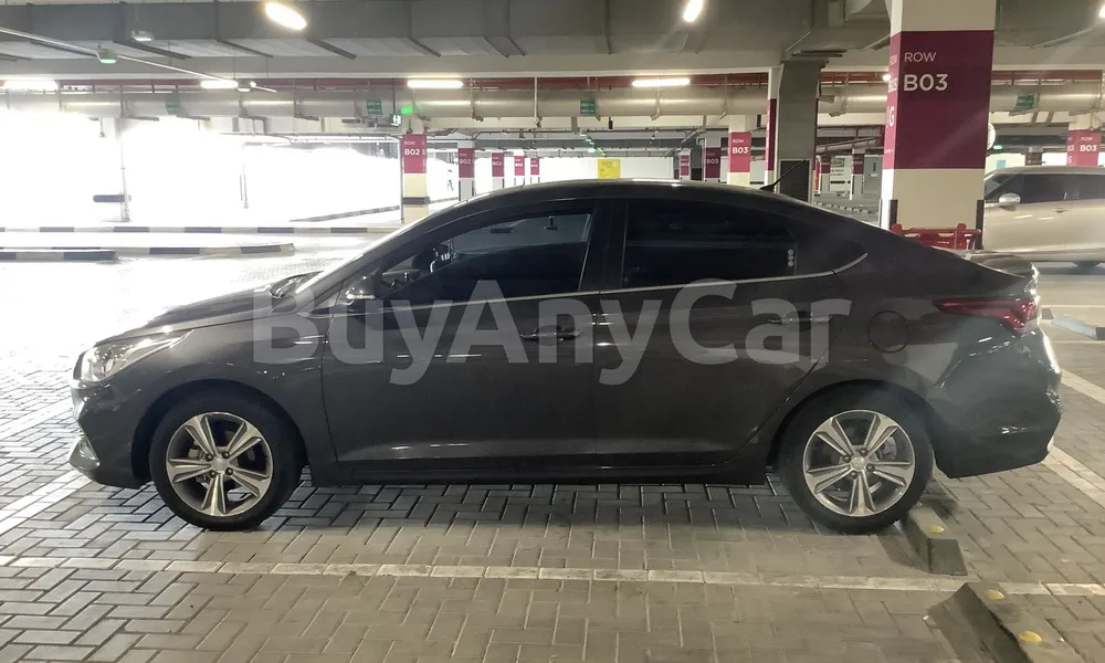 Vehicle photo 3