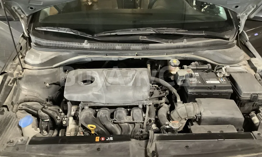 Vehicle photo 6