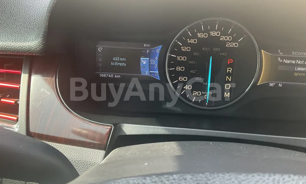 Vehicle photo 8